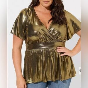 Torrid Liquid Shine Surplice Peplum Top size 2